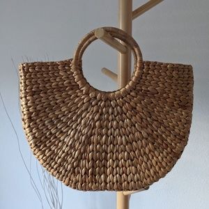 Straw bag